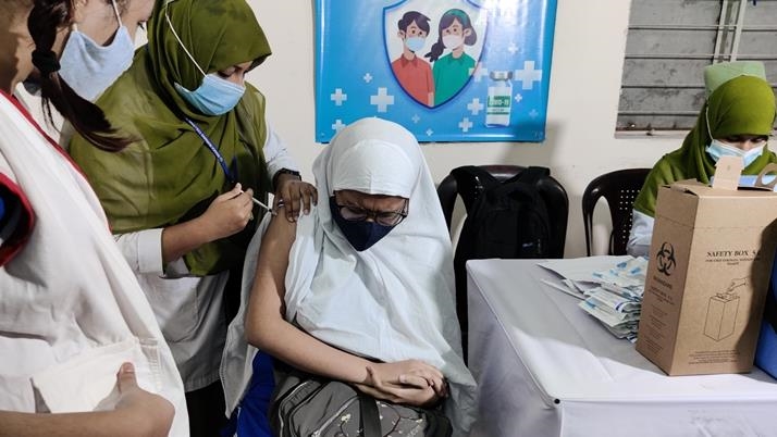 Bangladesh makes COVID-19 vaccine mandatory for school participation