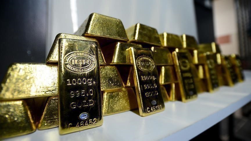أونصة الذهب فوق 1800 دولار بفعل تراجع العملة الأمريكية