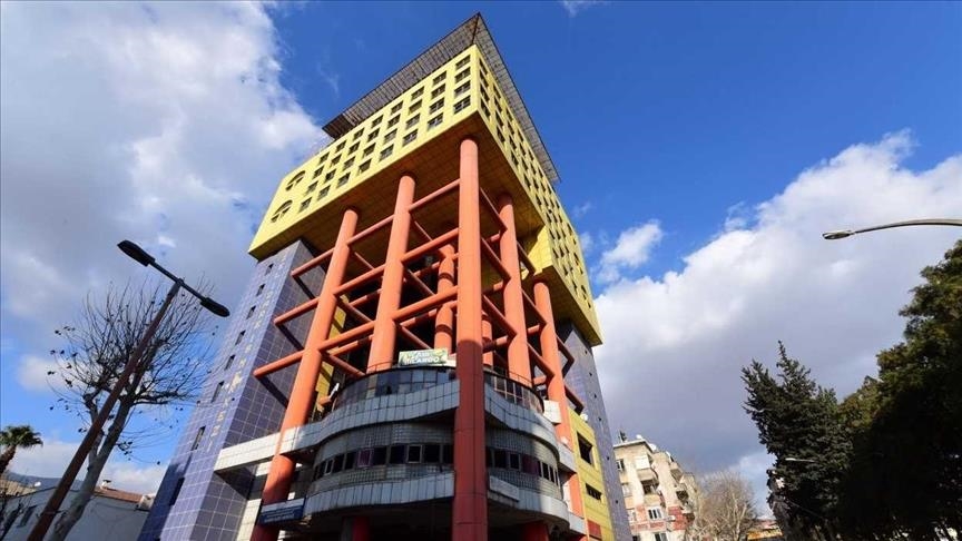 „Најсмешната зграда во светот“ во Турција ќе биде урната