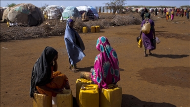 Somalia sends aid shipments to drought-stricken regions