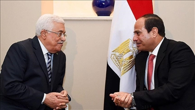 Abbas discusses Palestinian developments with Egyptian president