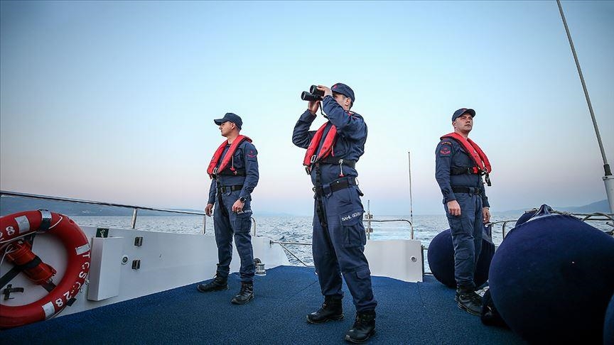 Береговая охрана Турции в 2021 году спасла более 15 тыс. нелегальных мигрантов в морях