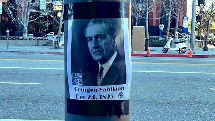 Des inconnus ont placardé des photos d'un terroriste arménien devant le consulat azerbaïdjanais à Los Angeles