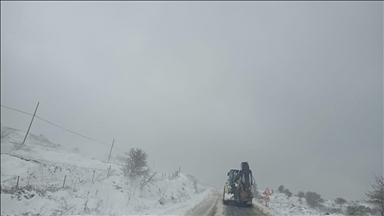 Marmara Adası'nda kar etkili oluyor