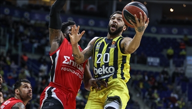 Fenerbahce defeat Olympiacos 94-80 in EuroLeague
