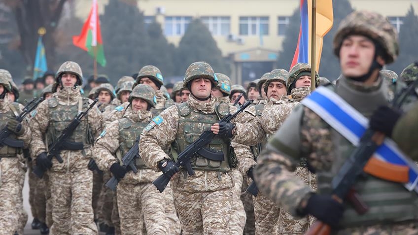 Comienza el retiro de tropas de la Organización del Tratado de Seguridad Colectiva de Kazajistán