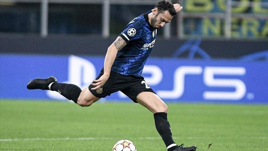 Inter's Turkish midfielder Calhanoglu named player of month for December