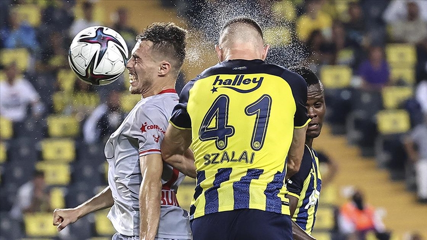 Fenerbahçe, Süper Lig'de Antalyaspor'a konuk olacak