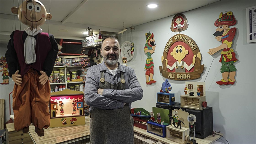 Bodrum katında başladığı zanaatıyla 'Yaşayan İnsan Hazinesi' oldu