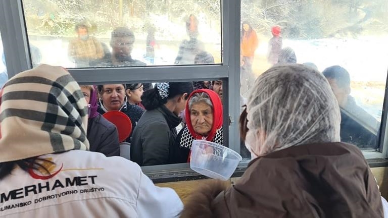 Tuzla: Otvoren punkt narodne kuhinje u prigradskom naselju Kiseljak