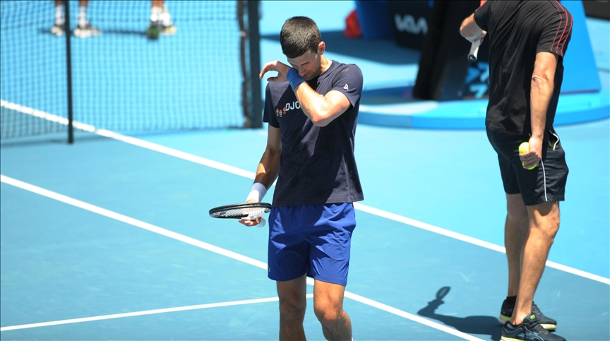Novak Djokovic Avustralya Sınır Koruma görevlilerince gözaltına alındı