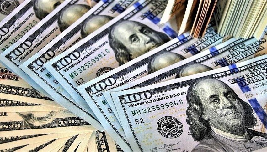 مصر تقترض 3 مليارات دولار من بنوك إماراتية وكويتية