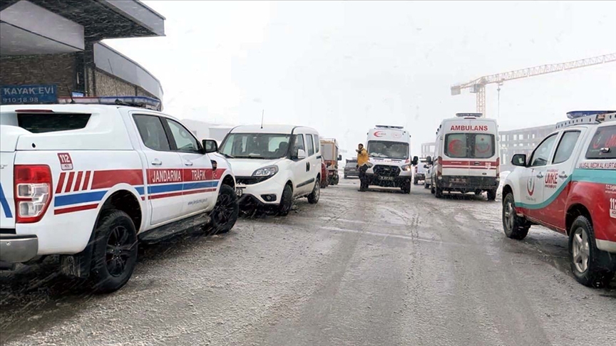 Erciyes'te yamaçtan kopan kar kütlesinin altında kalan Kanadalı turist öldü