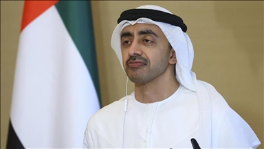 الإمارات والجزائر تبحثان تعزيز التعاون والأوضاع بالمنطقة