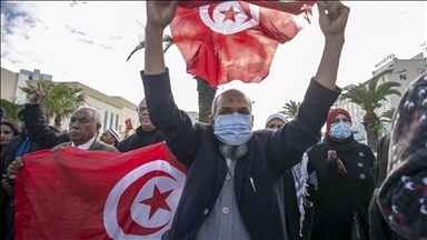 Tunisie: lancement officiel de la « Consultation électronique » sur fond d'appels au boycott
