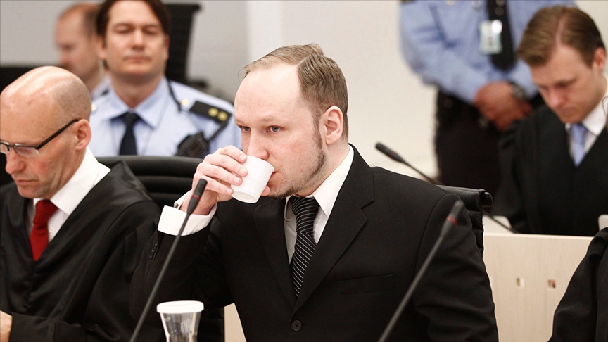 Norveçte 2011de toplu katliam yapan Breivik, şartlı tahliye peşinde