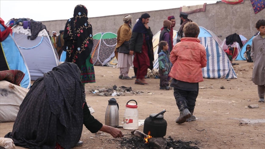 Afghans living in tents face harsh winter conditions, hunger