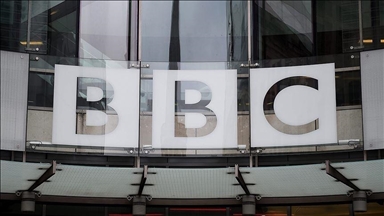 İngiltere'de BBC lisans ücreti uygulaması 2027'de kaldırılacak 