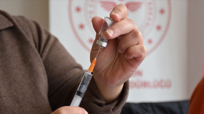 Sağlık Bakanı Koca: Kovid-19 aşısı olmayanların oranı yüzde 8den az