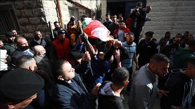 آلاف الفلسطينيين يشيعون جثمان "الهذالين"