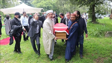 Güney Afrika'daki son Osmanlı Başkonsolosunun naaşı 'asıl' mezarına geri defnedildi