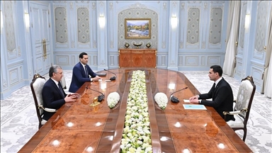 Мирзиёев обсудил с туркменской делегацией пути углубления сотрудничества