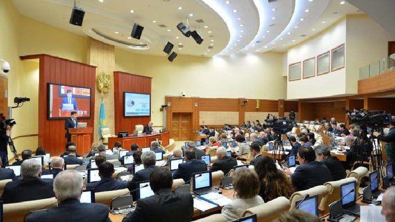 Мажилис Казахстана одобрил отмену председательства Назарбаева в Совбезе