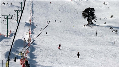 Kayak merkezlerinde en fazla kar kalınlığı Kartalkaya'da ölçüldü