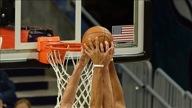NBA'de Warriors, Pistons karşısında zorlanmadı