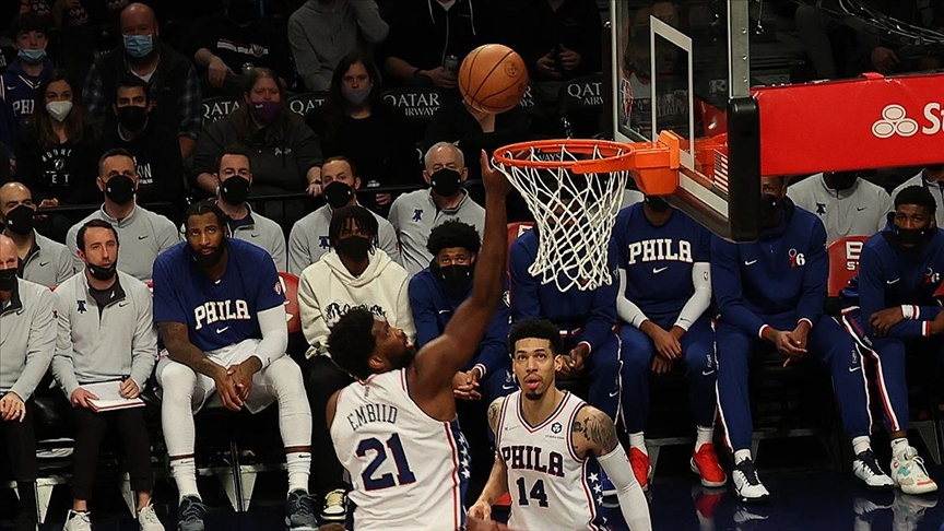 NBA'e Joel Embiid ile Nikola Jokic'in performansları damga vurdu