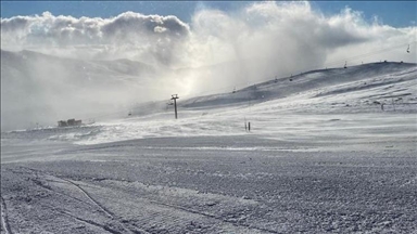 Высота снежного покрова на трассах в турецком Эрджиесе достигла 125 см