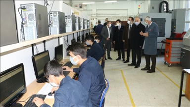 Yalovalı öğrenciler iş garantili meslek lisesinde eğitim görmenin ayrıcalığını yaşıyor