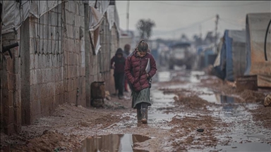 Idlib: Zima otežava život Sirijaca u neuslovnim šatorskim kampovima