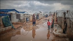 Продолжуваат маките на Сиријците поради тешките зимски услови во шаторските населби