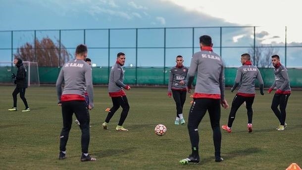 Shumica e ekipeve elitare të futbollit kosovar po i kryejnë stërvitjet në Turqi