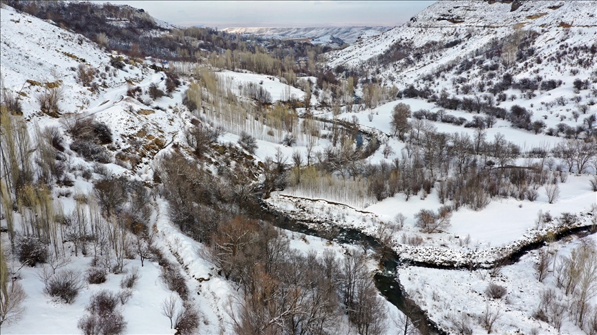 Piştî barîna berfê bi droneyê dîmenên Geliyê Uçkayayê hat kişandin