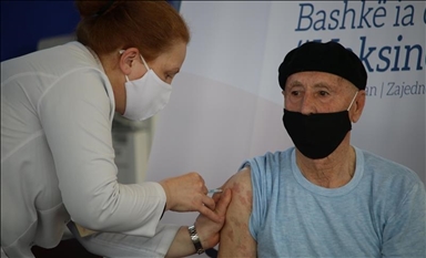 Qeveria e Kosovës miraton masa të reja, kërkohet certifikatë e vaksinimit me tri doza