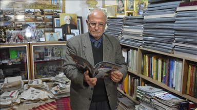 Kerkük'te 61 yaşındaki devlet memuru evini kütüphaneye dönüştürdü