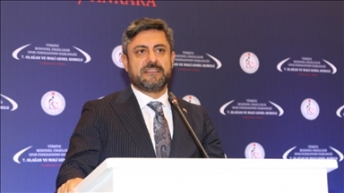 TBESF Başkanı Ergezen'den lokomotifin çarpması nedeniyle ayağı kesilen Eren'e destek