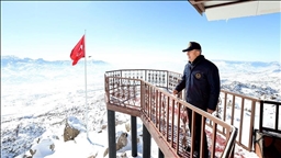 Глава Минобороны Турции проинспектировал части на границе с Сирией и Ираком