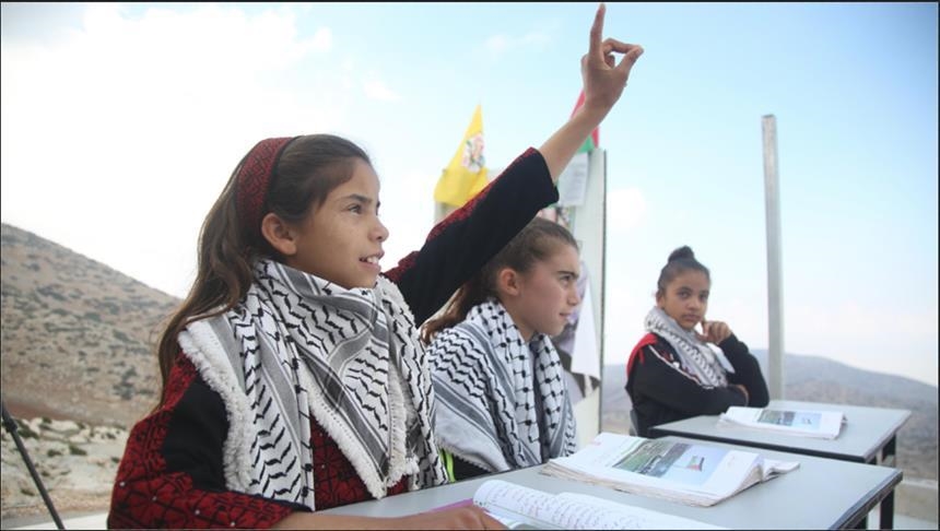 الضفة.. إسرائيل تخطر بهدم مدرستين فلسطينيتين