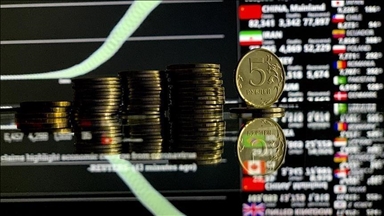 سوق أبوظبي تصعد متجاهلة صواريخ حوثية على الإمارات
