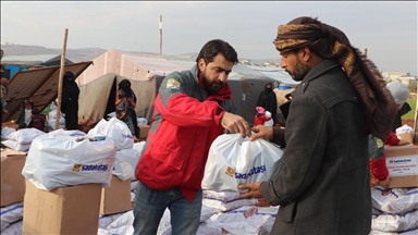 Турецкие благотворители оказали помощь жителям северо-запада Сирии