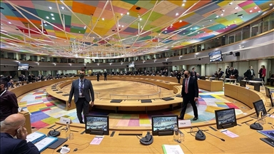 Главы дипломатий ЕС обсуждают в Брюсселе напряженность между РФ и Украиной