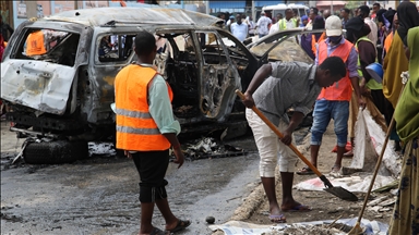 Bomb blast kills at least 6 in Somalia