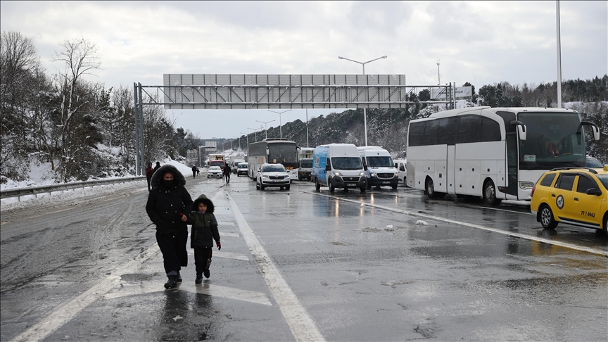 Trakya ve Anadolu'dan İstanbul'a araç girişi başladı