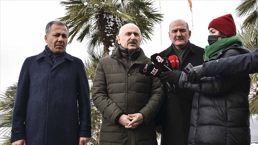 Bakan Karaismailoğlu: İstanbul'da KGM ağında kar yağışından dolayı kapalı yol bulunmamaktadır