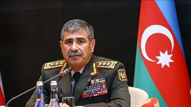 وزیر دفاع آذربایجان و رئیس ستاد کل نیروهای مسلح ایران دیدار کردند