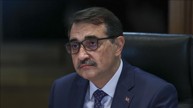 وزیر انرژی و منابع طبیعی ترکیه: هیچ بدهی گازی به ایران نداریم