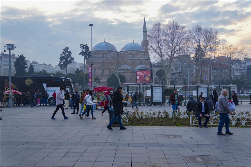 أقسراي.. قلب إسطنبول الحيوي ومركز عبور السياح (تقرير)
